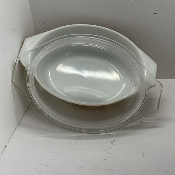 Vintage Pyrex Homestead 1.5 q. - Picture 12 of 12